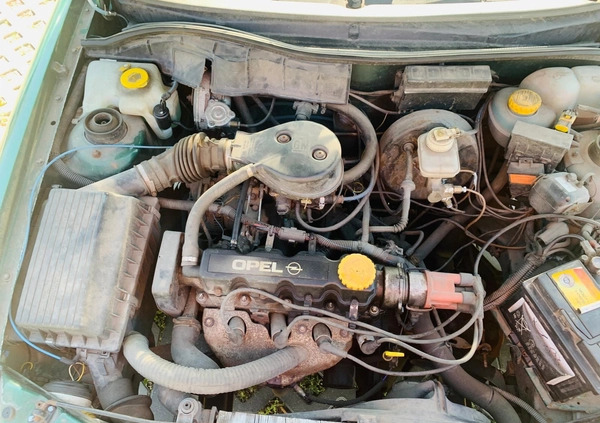 Opel Astra cena 2500 przebieg: 193959, rok produkcji 1998 z Kielce małe 67
